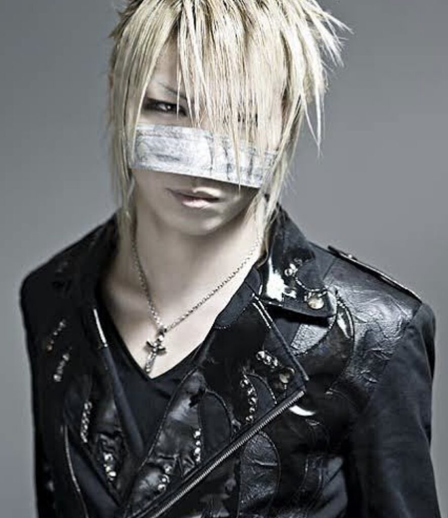 theGazettE REITA